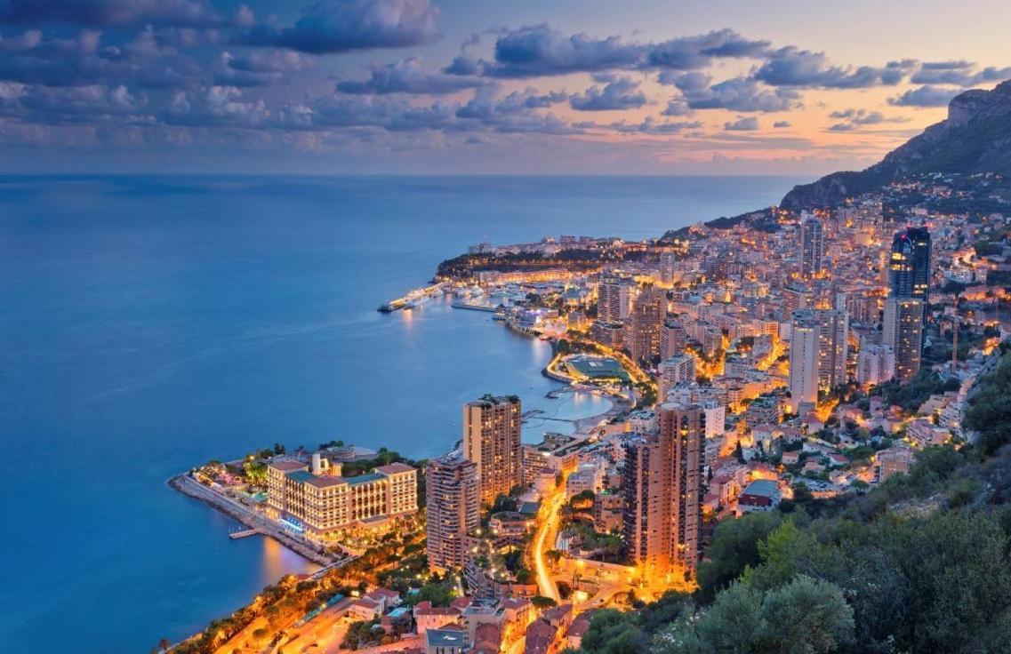 Monaco # Menton - 4 Persons - Hypercenter - Private Parking - Full Renovated - Clim - Fast Wifi - Beach And Sun Exterior photo