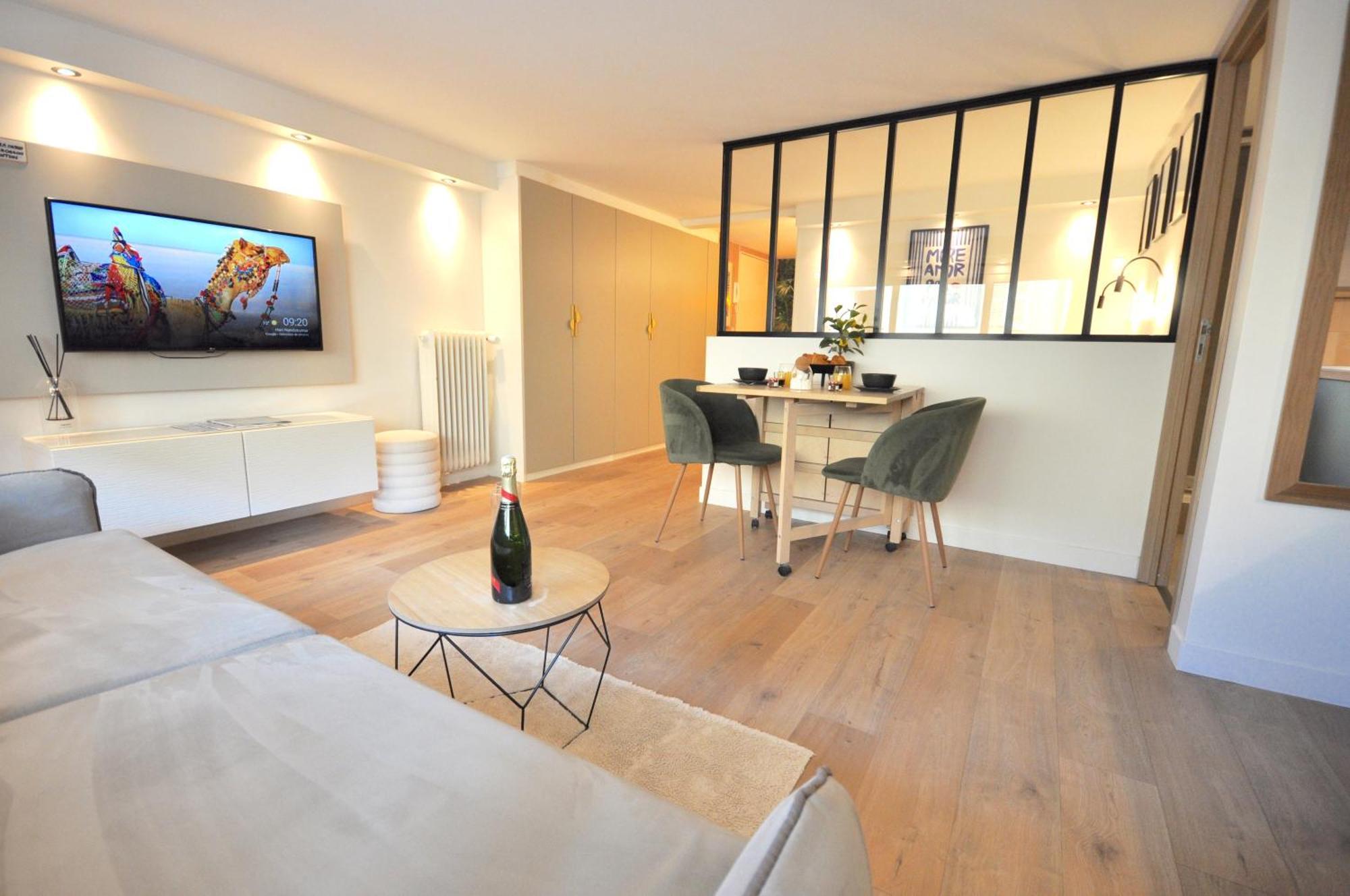 Monaco # Menton - 4 Persons - Hypercenter - Private Parking - Full Renovated - Clim - Fast Wifi - Beach And Sun Exterior photo
