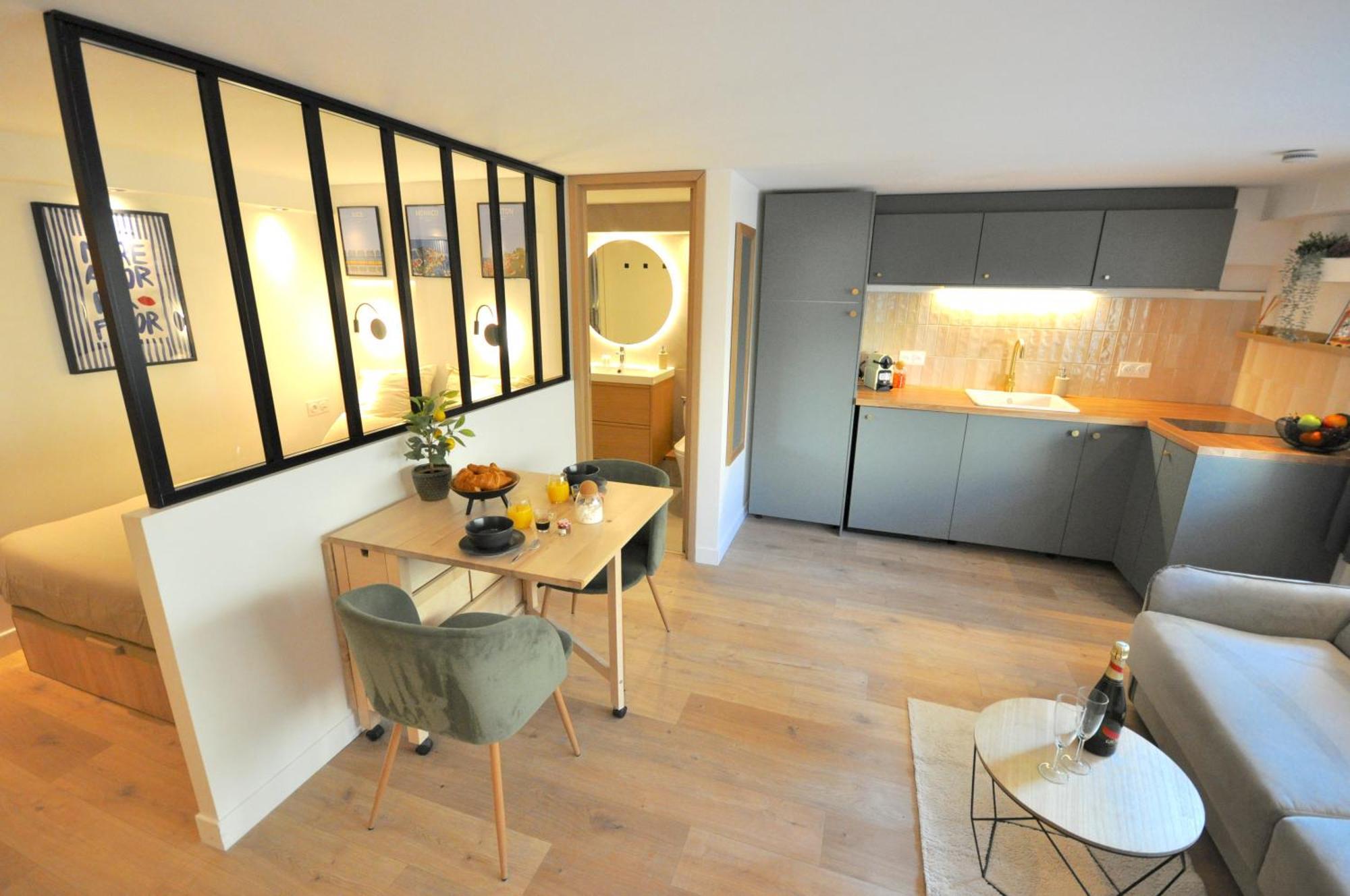 Monaco # Menton - 4 Persons - Hypercenter - Private Parking - Full Renovated - Clim - Fast Wifi - Beach And Sun Exterior photo