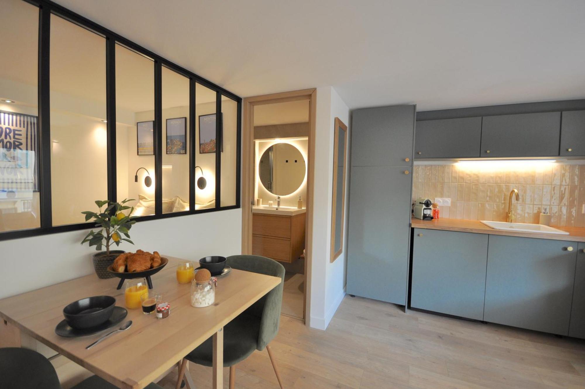 Monaco # Menton - 4 Persons - Hypercenter - Private Parking - Full Renovated - Clim - Fast Wifi - Beach And Sun Exterior photo