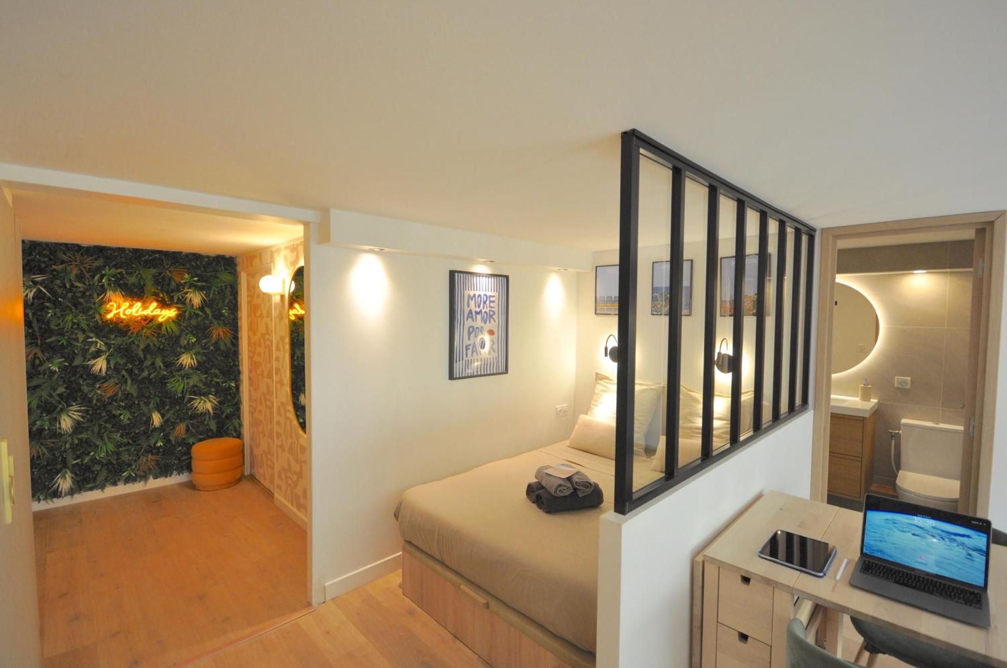 Monaco # Menton - 4 Persons - Hypercenter - Private Parking - Full Renovated - Clim - Fast Wifi - Beach And Sun Exterior photo